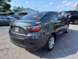 Used 2019 Toyota Yaris L image 5