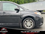 Used 2017 Toyota Sienna XLE Premium image 3