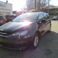 Used 2017 Chrysler Pacifica Touring image 5