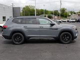 New 2025 Volkswagen Atlas Peak Edition SE image 2