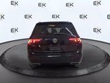 Used 2018 Volkswagen Tiguan S image 4