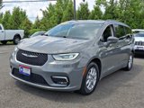 Used 2022 Chrysler Pacifica Touring-L image 5