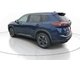 Used 2024 Nissan Rogue SV image 3