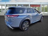 New 2025 Nissan Pathfinder Platinum image 5