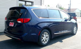 Used 2020 Chrysler Pacifica Touring-L image 3