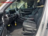 Used 2024 Kia Telluride LX image 3