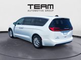 Used 2023 Chrysler Pacifica Touring-L image 5