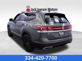 New 2025 Volkswagen Atlas SE image 3