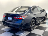 Used 2021 Toyota Camry SE image 4