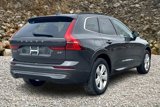 Used 2022 Volvo XC60 B5 Momentum image 2
