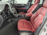 Used 2025 Porsche Macan image 5