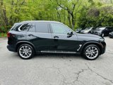 Used 2025 BMW X5 xDrive50e image 4