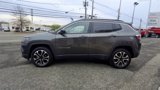 Certified 2022 Jeep Compass Limited image 2