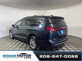 Used 2021 Chrysler Pacifica Touring-L image 4