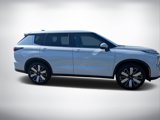 New 2025 Mitsubishi Outlander SE image 2