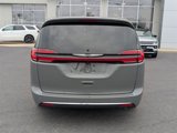 Used 2023 Chrysler Pacifica Touring-L image 4
