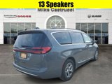Certified 2023 Chrysler Pacifica Limited image 4