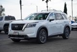 New 2025 Nissan Pathfinder SL image 4