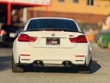 Used 2018 BMW M4 Convertible image 6