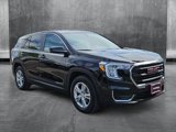 Used 2024 GMC Terrain SLE image 3
