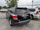 Used 2012 Toyota Highlander SE w/ Tech Pkg image 4