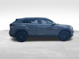 New 2026 Volkswagen Atlas Cross Sport SE image 3