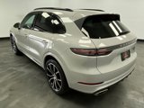 Used 2020 Porsche Cayenne w/ Premium Package image 4