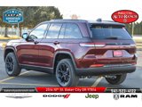 New 2025 Jeep Grand Cherokee Altitude image 5
