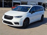 New 2026 Chrysler Pacifica Limited image 2