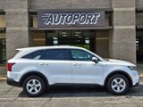 Used 2022 Kia Sorento LX image 2