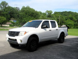 Used 2012 Nissan Frontier SV image 2
