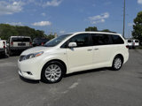 Used 2017 Toyota Sienna AWD image 3