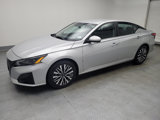 Used 2023 Nissan Altima 2.5 SV image 2