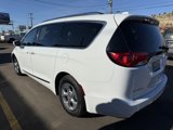 Used 2018 Chrysler Pacifica Touring-L image 5