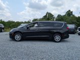Used 2023 Chrysler Pacifica Touring-L image 3