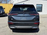 New 2025 Mitsubishi Outlander SE image 2
