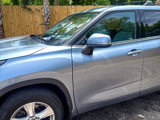 Used 2022 Toyota Highlander LE image 4