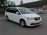 Used 2012 Dodge Grand Caravan SXT w/ UConnect Hands-Free Group image 2