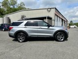 Certified 2022 Ford Explorer XLT w/ Equipment Group 202A image 3
