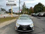 Used 2017 Toyota Camry SE image 2