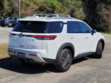 New 2025 Nissan Pathfinder SL w/ SL Premium Package image 6