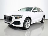 Used 2023 Audi Q8 Premium image 3
