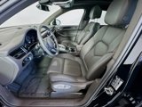 Certified 2024 Porsche Macan image 5