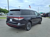 Used 2024 Lincoln Navigator Reserve image 3
