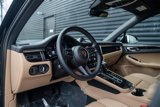 Certified 2025 Porsche Macan image 4