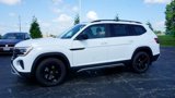 New 2025 Volkswagen Atlas Peak Edition SE image 2