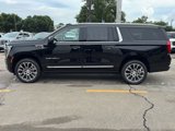 New 2025 GMC Yukon XL Denali w/ Denali Reserve Package image 4