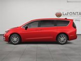 New 2025 Chrysler Pacifica Select image 3