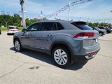 Used 2021 Volkswagen Atlas Cross Sport SE image 2