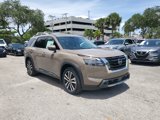 New 2025 Nissan Pathfinder Platinum image 3